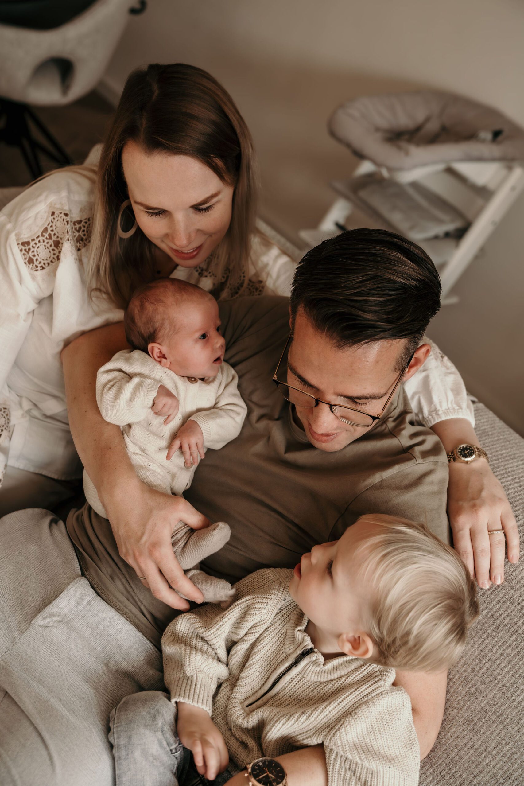 newbornshoot gezin christel photography newbornshoot rotterdam newborn fotograaf investering wat kost een fotoshoot bij Christel Photography