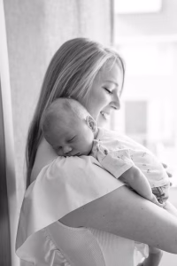 newborn fotografie Rotterdam mama en baby foto newbornshoot